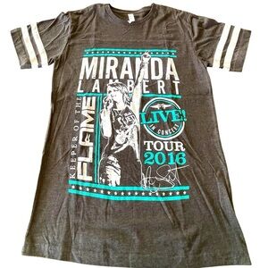 🩶🎶 NWT Miranda Lambert concert t-shirt size S.  Keeper of the Flame tour